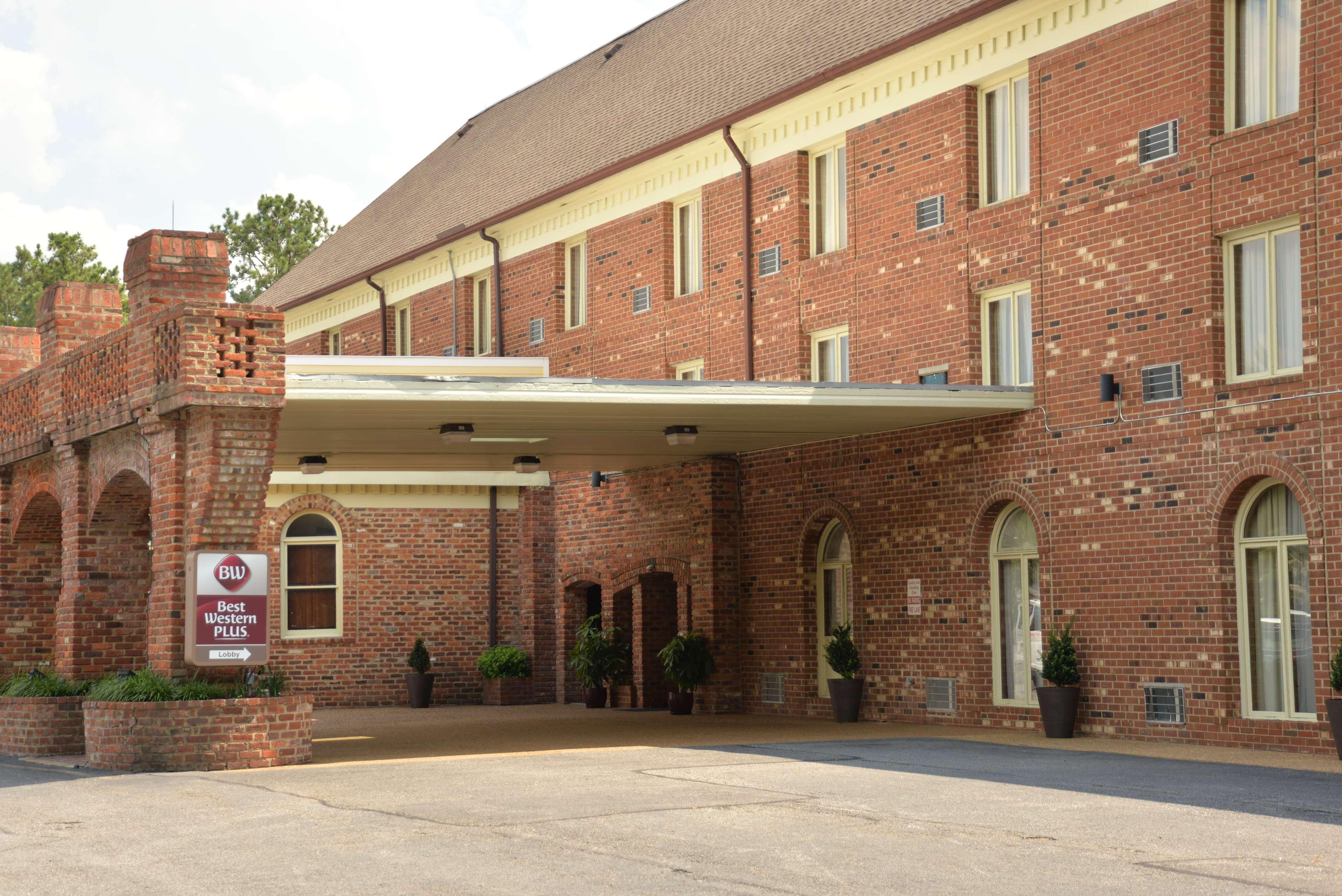 Best Western Plus Governor'S Inn Richmond Midlothian Exterior photo